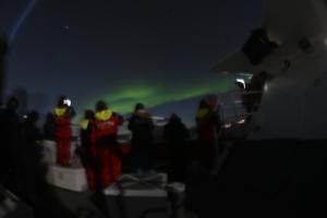 northern lights cruise crowd