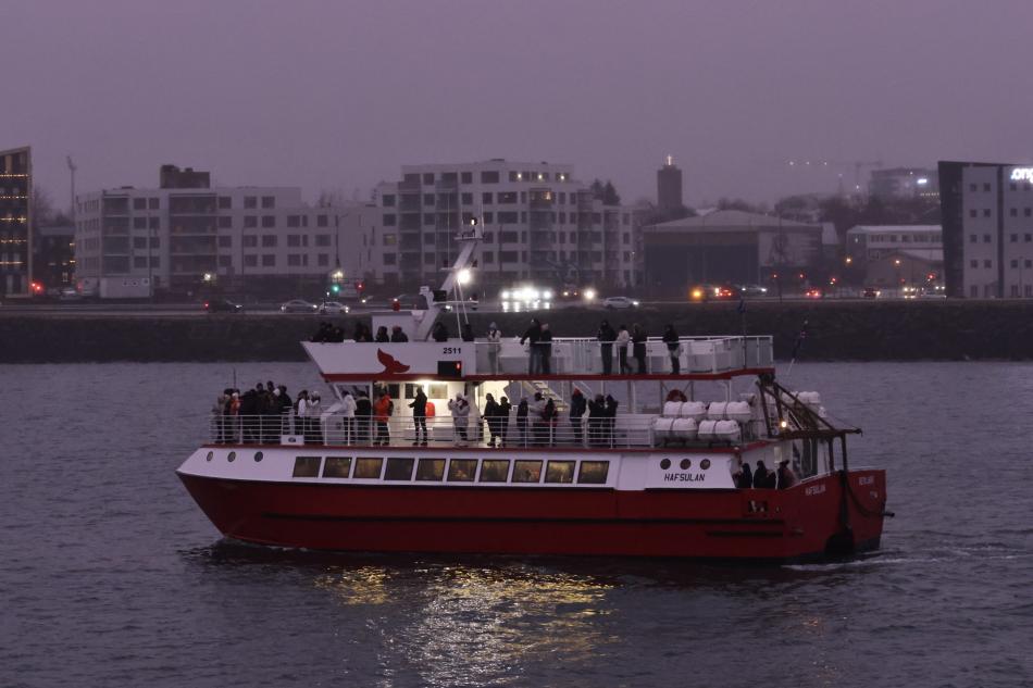 hafsúlan sailing into the bay during winter